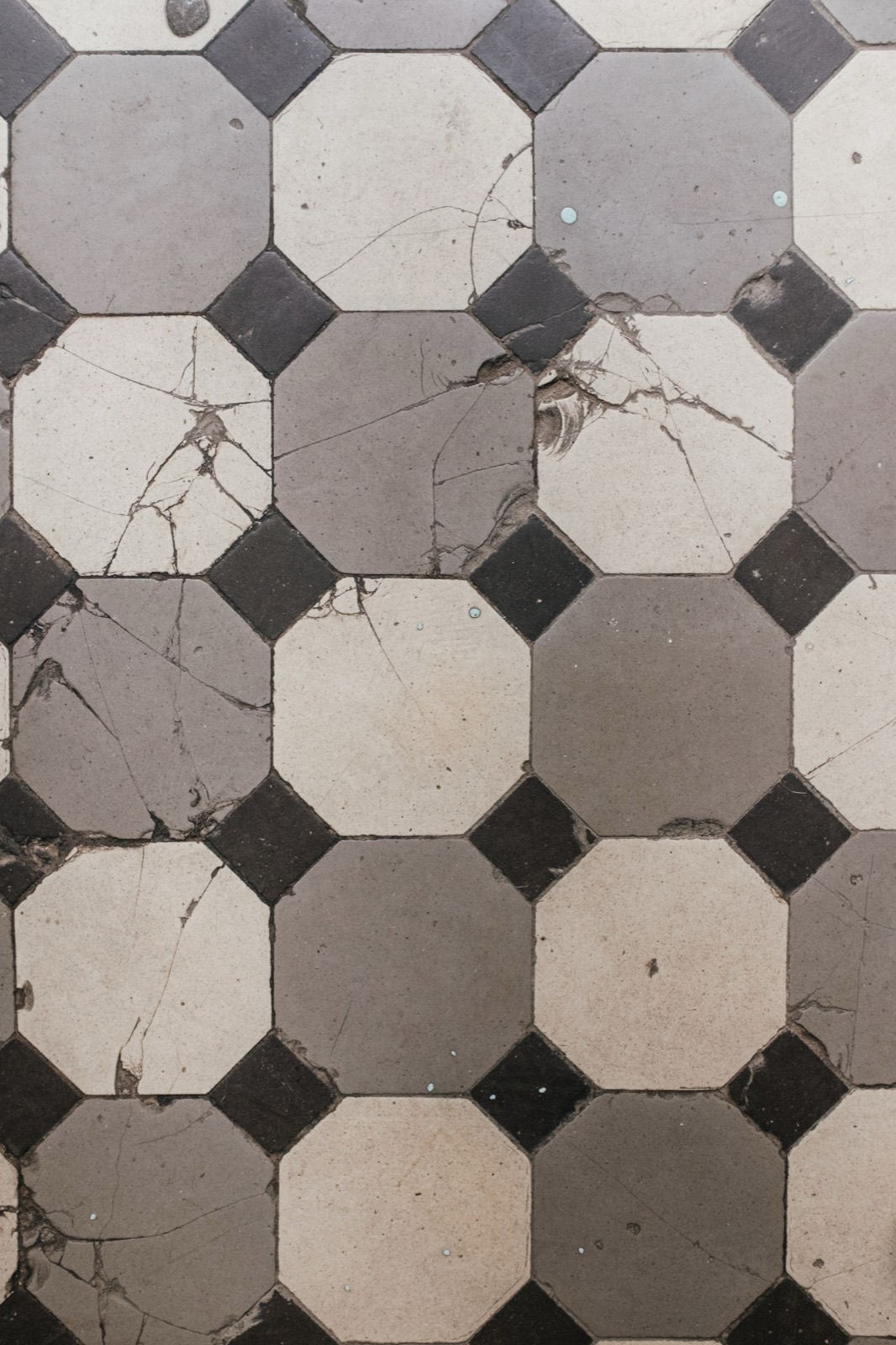 Marble-look hexagon porcelain tile flooring